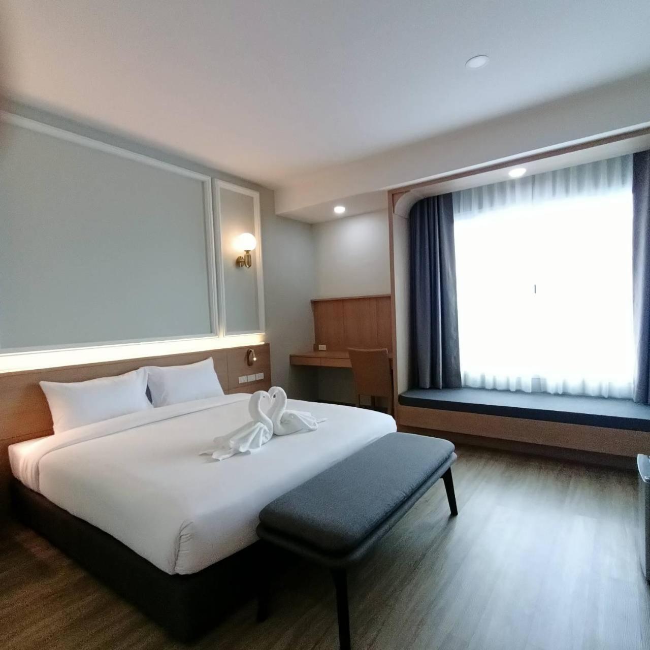 Mayflower Grande Suite Hotel Phitsanulok Eksteriør billede