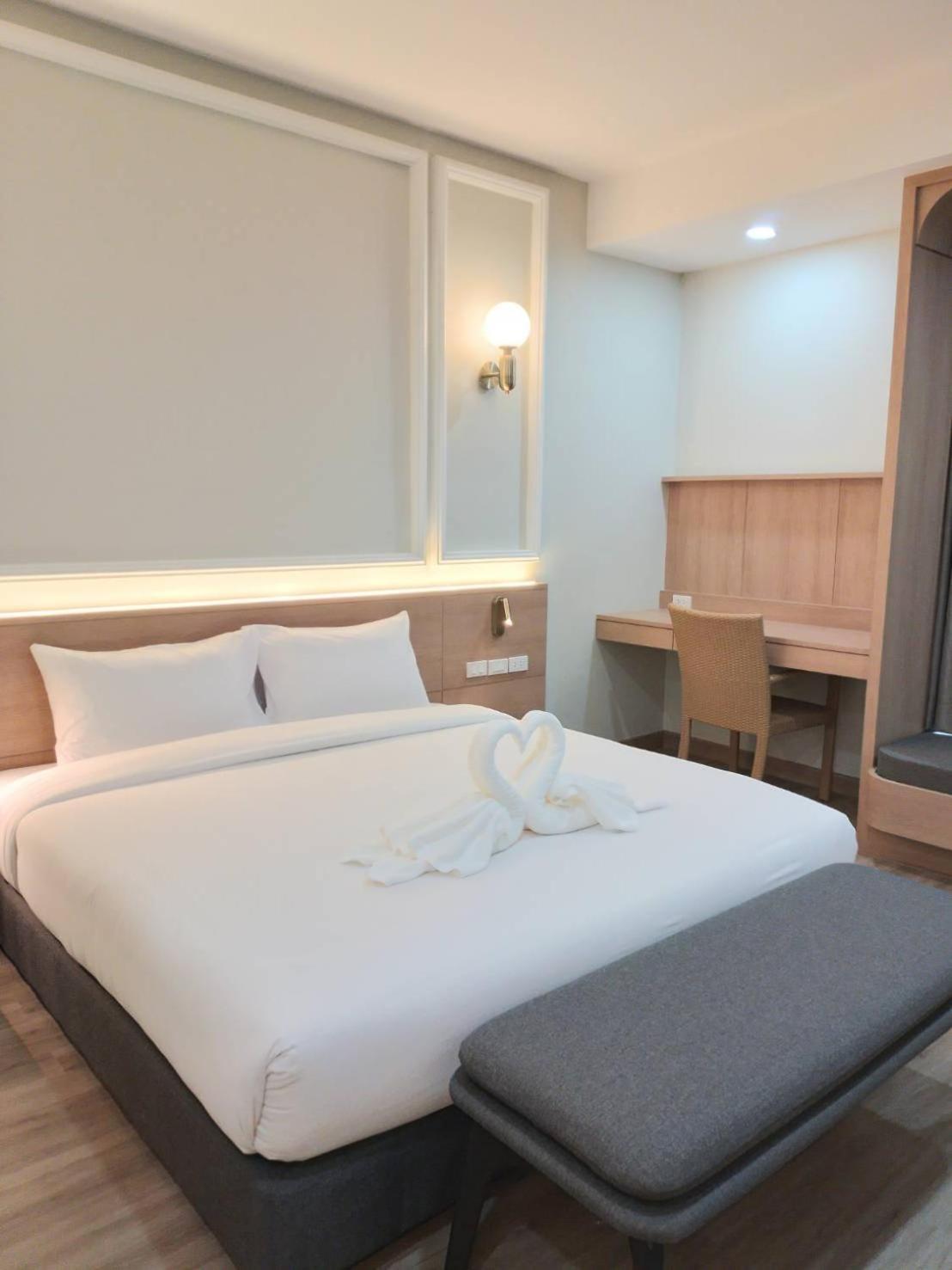 Mayflower Grande Suite Hotel Phitsanulok Eksteriør billede