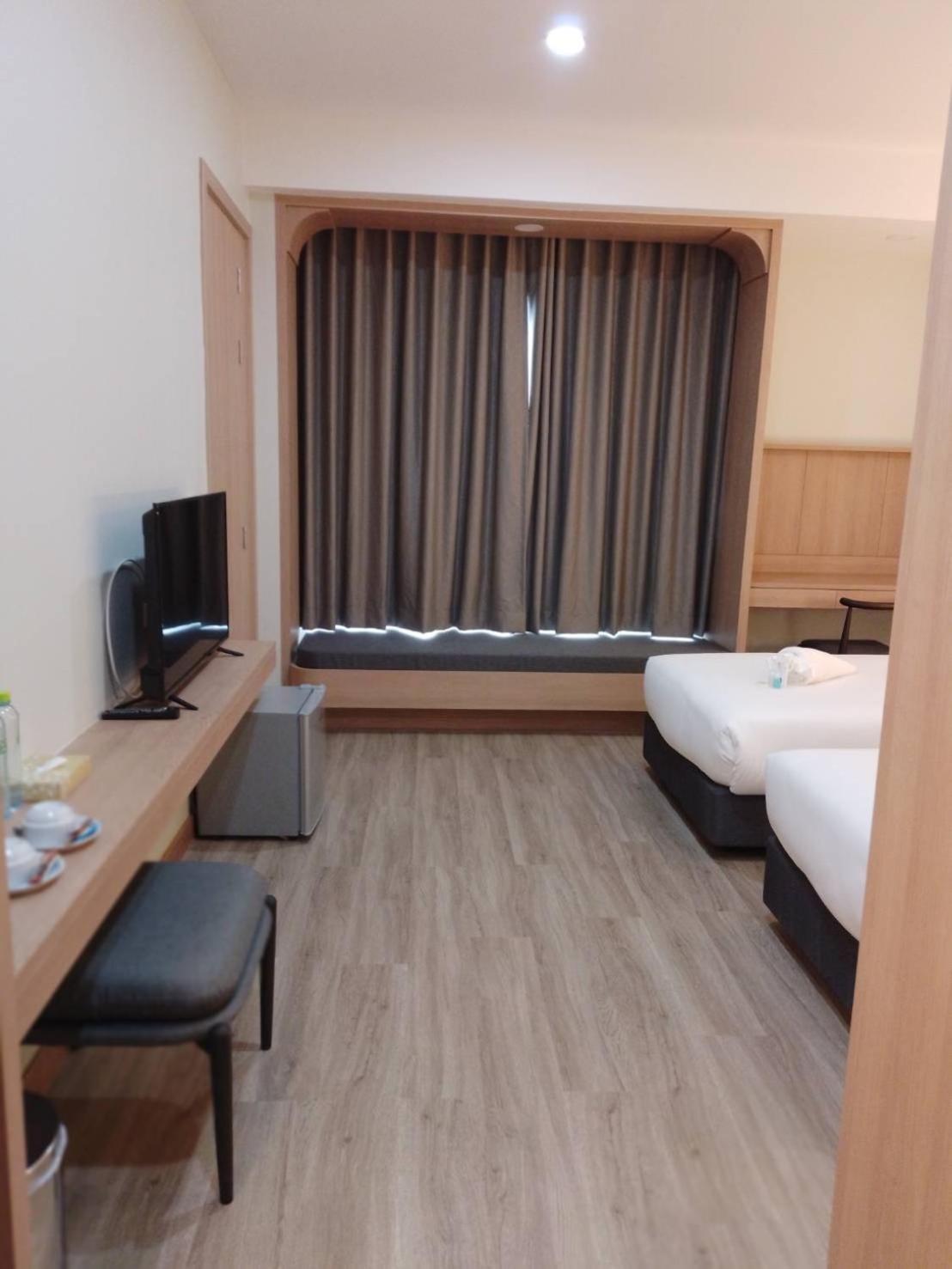 Mayflower Grande Suite Hotel Phitsanulok Eksteriør billede